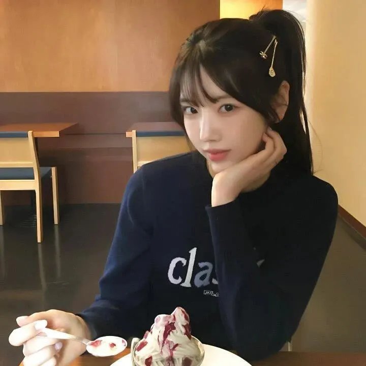 蜜桃女孩
